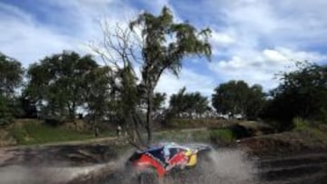 Sebastien Loeb ya sabe lo que es ganar una etapa del Dakar.