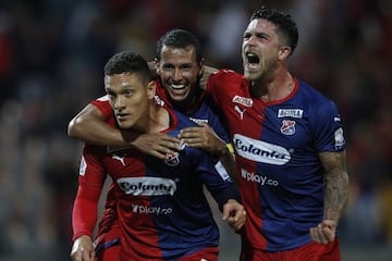 Independiente Medellín venció 2-1 a Rionegro Águilas con goles de Carlos Ramírez, en propia puerta, y Javier Reina. Antonhy Uribe puso el descuento.