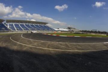 El circuito está situado en el macrocomplejo deportivo 'Ciudad Deportiva Magdalena Mixiuhca' y su nombre hace honor a los dos hermanos Rodríguez considerados los mejores pilotos mexicanos de F1 de todos los tiempos