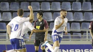 Sipcic celebra su gol al Sporting.