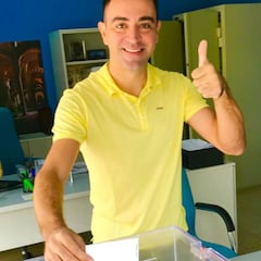 Xavi ya ha votado para el 21-D desde la embajada de Doha