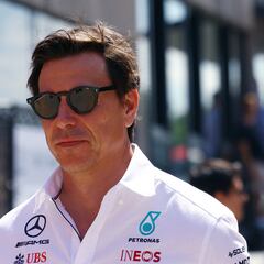 “Parece que Verstappen corre contra una parrilla de Fórmula 2”