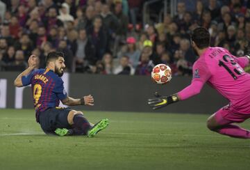 1-0. Luis Suárez marcó el primer gol.