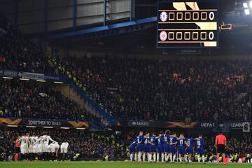 Chelsea eliminó desde los penales a Frankfurt tras empatar 1-1 (Global: 2-2) y se medirá en la final al Arsenal que hizo lo propio con Valencia.  