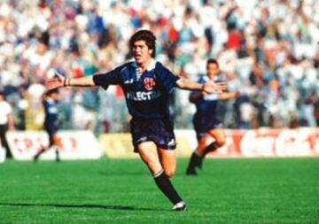 10 de abril de 1994: Con tres goles de Marcelo Salas, Universidad de Chile golea 4-1 a Colo Colo por Copa Chile.