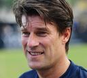 Laudrup: "El que más mérito tiene de todos es el Atlético"