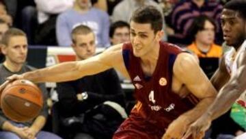 <b>ETAPAS. </b>De la Fuente, con el Roma y con su camiseta del Estu.