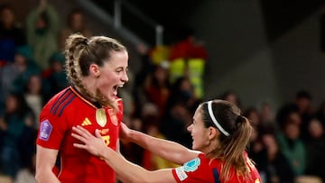 Soccer Football - UEFA Women's Nations League - Semi Final - Spain v Netherlands - Estadio de La Cartuja, Seville, Spain - February 23, 2024  Spain's Ona Batlle celebrates scoring their third goal with Aitana Bonmati REUTERS/Marcelo Del Pozo