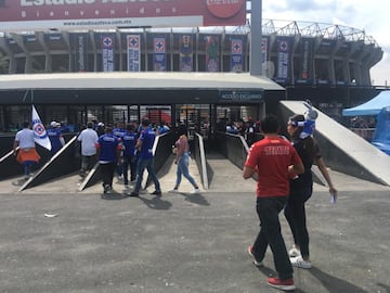 El color de la afición para el Cruz Azul vs Veracruz en imágenes