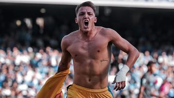 Mateo Retegui celebra un gol con la Atalanta