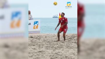 Esta joya quedo para él recuerdo en el fútbol playa. Un gran gol y gesto técnico del 9 de Colombia.