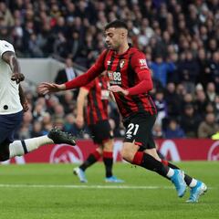 Una nueva victoria de Mou, con Davinson destacado en defensa