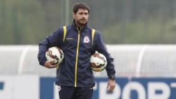 Víctor quiere dar "sensaciones de seguridad" en su debut