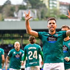 Álvaro Giménez renueva con el Racing de Ferrol hasta 2027