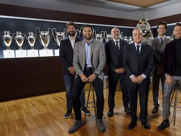 Florentino Pérez, presidente del Real Madrid, junto a Marcelo, Sergio Ramos, Solari, Pablo Laso, Felipe Reyes y Llull.