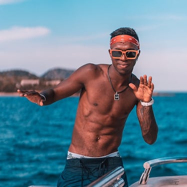 El delantero del Real Madrid no deja de sorprender a sus millones de seguidores con sus cambios de peinado. Esta vez se ha viralizado en redes su nuevo 'look'  que está luciendo en el Mundial de Clubes 2025, el cual ha provocado numerosos comentarios.