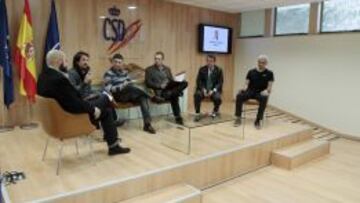 DEBATE. Talavera, Huget, Martínez Olivar, Ruiz, Mora y Martínez.
