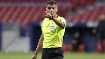 Who is Jesús Gil Manzano, the referee for Real Madrid vs Barcelona?