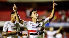 Él es Thomaz Santos, el "10" que está en la lista de Hoyos