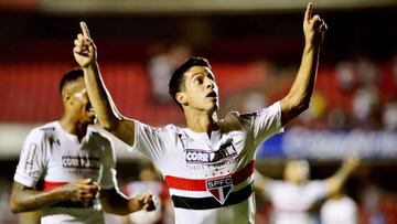 Él es Thomaz Santos, el "10" que está en la lista de Hoyos