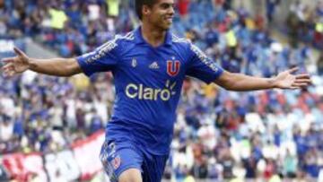 Benjamín Vidal celebró su primer título con Universidad de Chile.