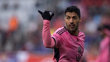 HARRISON, NEW JERSEY - MARCH 23: Luis Suarez #9 of Inter Miami gives a teammate a thumbs up in the second half of the Major League Soccer Match against the New York Red Bulls at Red Bull Arena on March 23, 2024 in Harrison, New Jersey. Ira L. Black/Getty Images/AFP (Photo by Ira L. Black / GETTY IMAGES NORTH AMERICA / Getty Images via AFP)