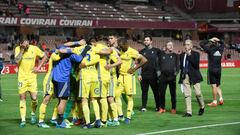 Los jugadores del C&aacute;diz se re&uacute;nen tras un partido.