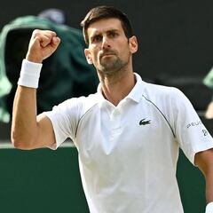 Djokovic cleared to defend Wimbledon title in pursuit of Nadal