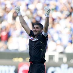 Jesús Corona ya se encuentra recuperándose de su cirugía