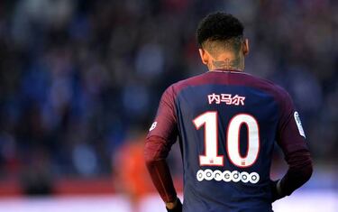 Escape Messi's shadow? Change sport! - Henry's advice to Neymar