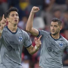 Monterrey vence agónicamente al Atlas con dos jugadores más