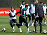 Soccer Football - UEFA Champions League - Liverpool Training - AXA Training Centre, Liverpool, Britain - April 7, 2026 Liverpool's Rio Ngumoha and Trey Nyoni during training Action Images via Reuters/Jason Cairnduff