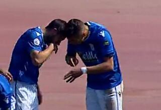 Insólito festejo: dos jugadores simularon consumir cocaína