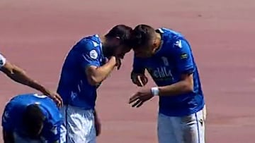 Jugadores del Melilla celebraron un gol simulando que esnifaban