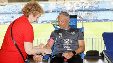 Sergio Pellicer donando sangre,