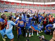 Minutos después del silbatazo final del partido frente a Jamaica, los jugadores de la RD Congo se acercaron con su afición para festejar el pase a la Copa del Mundo.