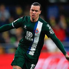 Raúl de Tomás ingresa en la escuela de gol de Tamudo y Marañón