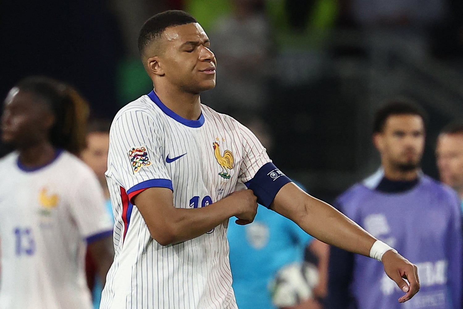 Francia se divide con Mbappé: “Te mete en la mierda...”