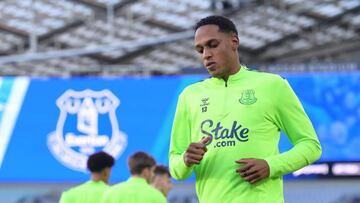 Pau Torres, el defensa que llegaría a Everton por Yerry Mina