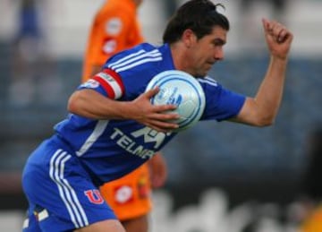 Marcelo Salas jugó un excelente partido en aquella tarde de 2008, cuando "colgó" los botines tras el triunfo ante Cobreloa.