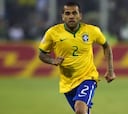 Alves está entre algodones, pero será titular ante los paraguayos