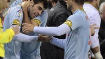 <b>INCAPAZ. </b>El Salamanca no supo jugar en superioridad numérica.