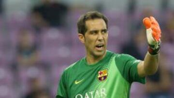 Claudio Bravo fue la mejor figura de Barcelona, según consignan los medios españoles.
