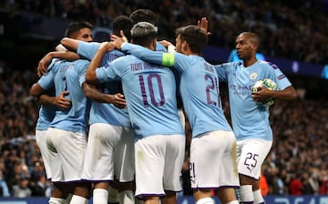 01 October 2019, England, Manchester: Manchester City's Raheem Sterling celebrates scoring his side's first goal with team mates during the UEFA Champions League Group C soccer match between Manchester City and Dinamo Zagreb at the Etihad Stadium. 