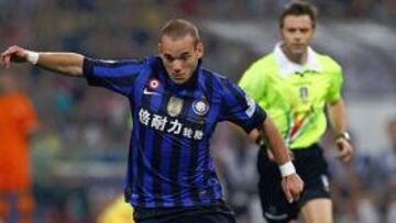 El City niega un acuerdo para fichar a Sneijder