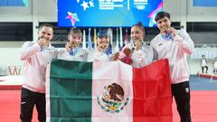 Alexa Moreno y el resto del equipo mexicano de gimnasia artística