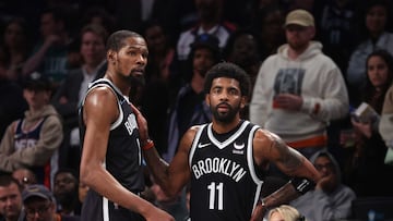 Reporte: Kevin Durant monitorea situación de Nets por posible salida de Kyrie Irving