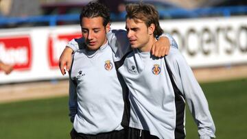 VILLARREAL 03022005.
REPORTAJE SOBRE VILLARREAL C.F. (MOÑINO)
AFICION
FOTOS ANGEL SANCHEZ
VILLARREAL 03022005.
REPORTAJE SOBRE VILLARREAL C.F. (MOÑINO)
CANTERA. CAZORLA, FONT
FOTOS ANGEL SANCHEZ