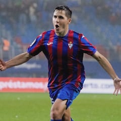 Tejero: el mejor lateral derecho y un tapado del mercado