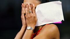 Emoción de la atleta española Ana Peleteiro tras conbseguir el bronce.